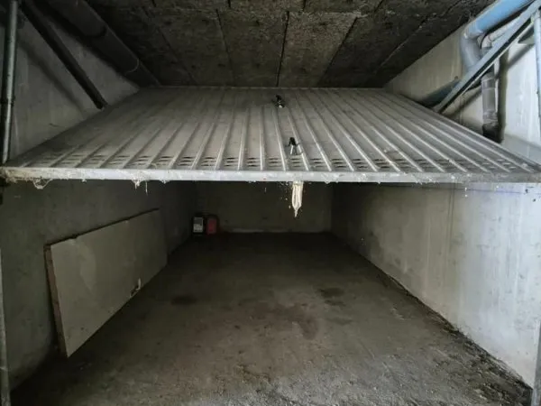 Parking 14 m²