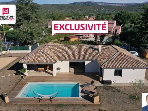 VILLA CONTEMPORAINE RECENTE D'ENVIRON 140 M2 AVEC PISCINE, GARAGE et TERRAIN PAYSAGER DE 1700 M2