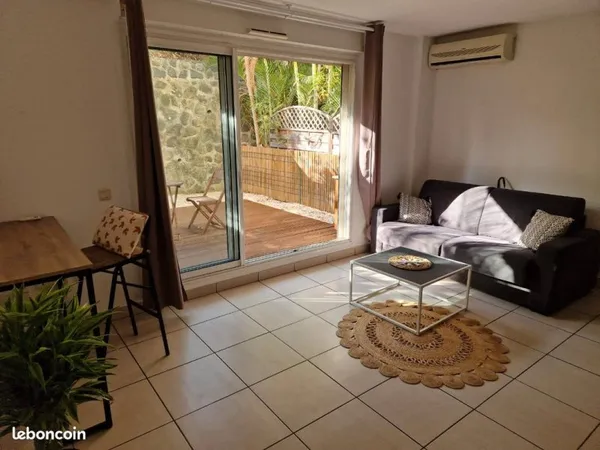 Studio meublé avec jardin la possession