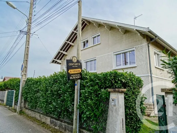 Villa 10 pièces 245 m²