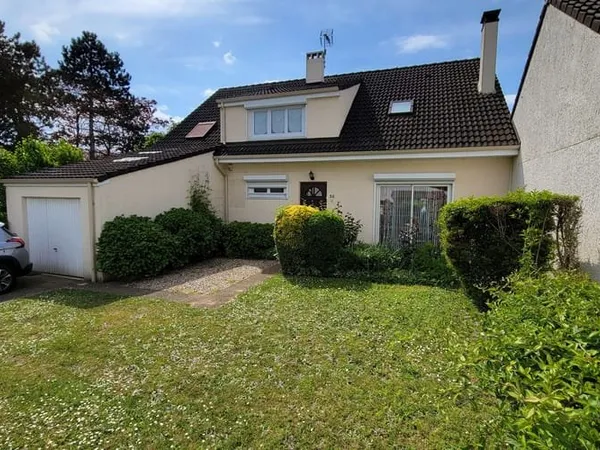 Maison 2 pièces 143 m²