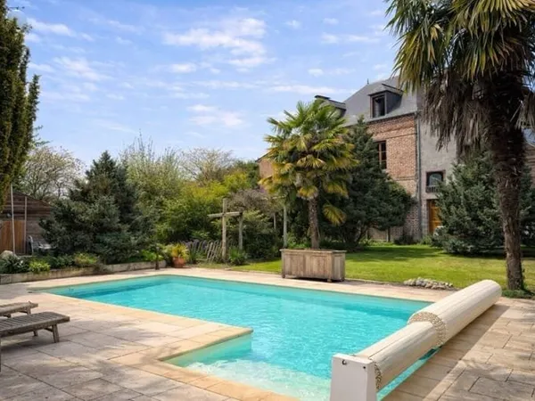 Maison 12 pièces 400 m²