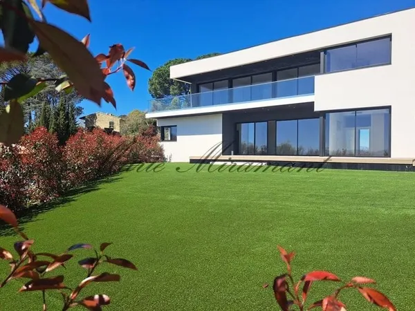 Maison 7 pièces 200 m²