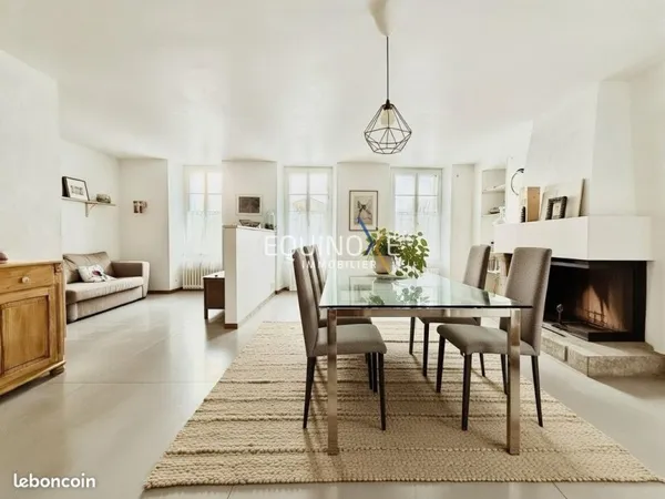 Maison 7 pièces 161 m²