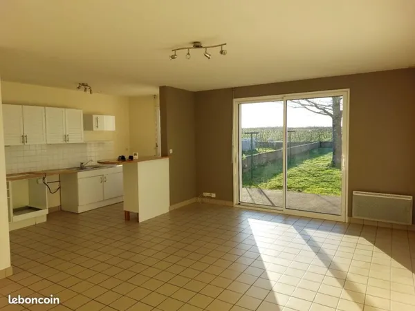 Maison avec jardin et garage