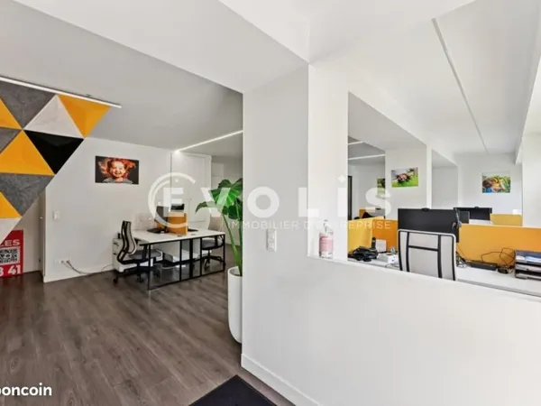 Bureau 122 m²