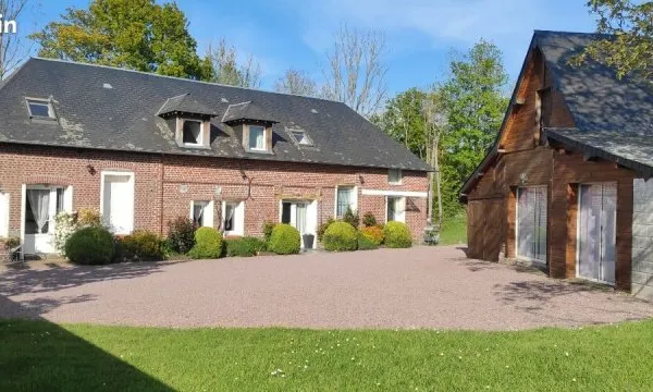 Maison plus dépendance