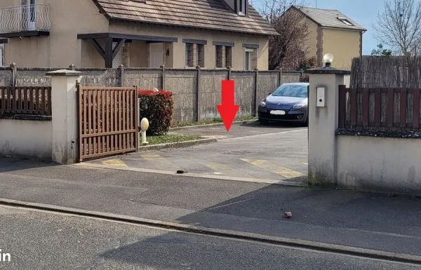 Parking voiture sur Luisant