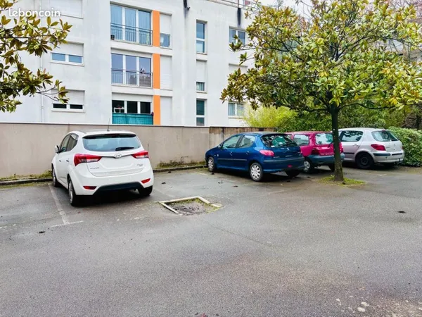 Place de parking à louer - Boulevard de la Liberté, Nantes 44100