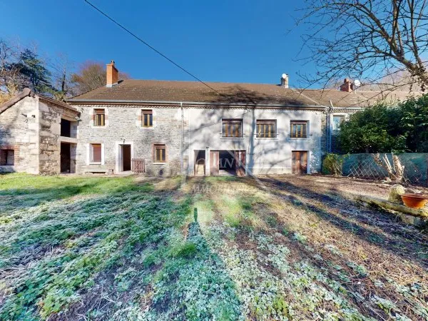 Maison spacieuse à Saint-Bonnet-de-Rochefort
