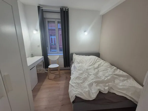 Chambre de service 1 pièce 9 m²