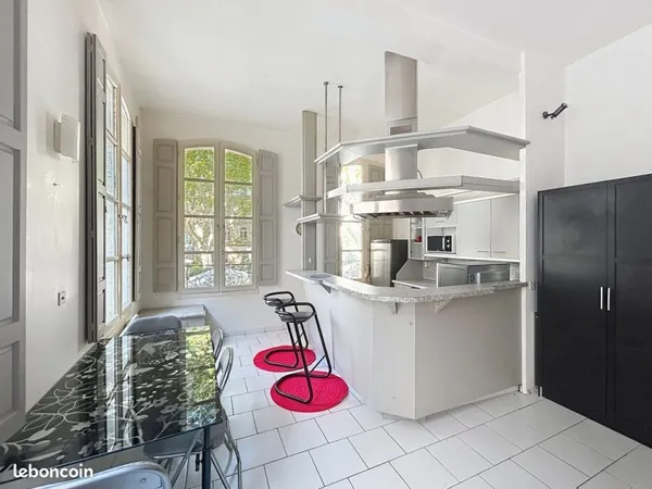 Studio 1 pièce 42 m²