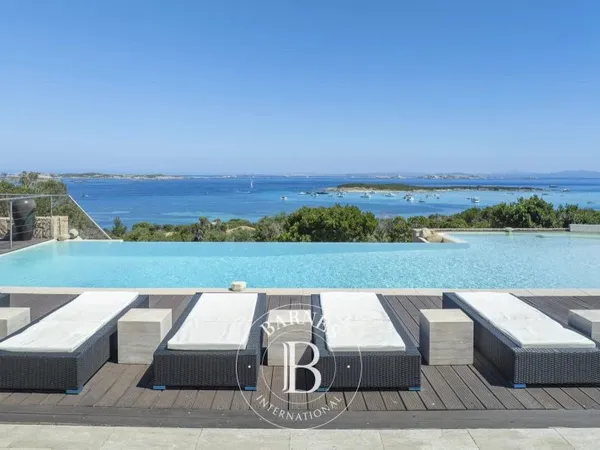 Bonifacio, Piantarella, villa 6 chambres, piscine et vue mer, plage à pied