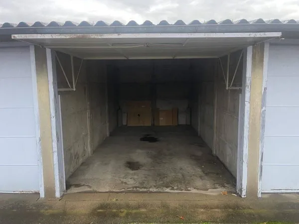 Parking 13 m²