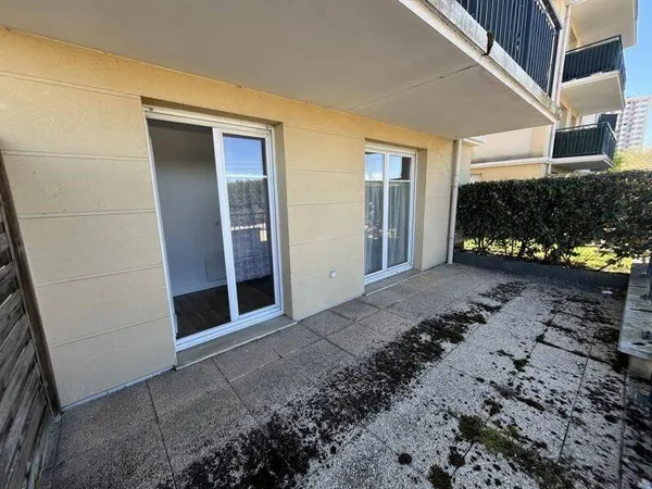 Studio 1 pièce 28 m²