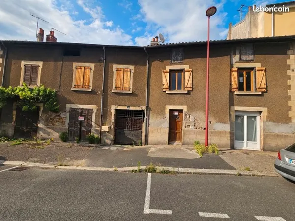 Ensemble immobilier à démolir ou rénover