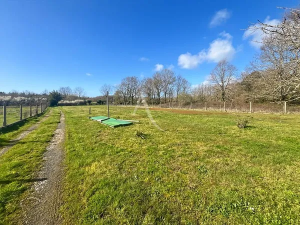 Terrain d'agrément clos de plus de 2 660 m² ? Cadre naturel préservé à Sallertaine