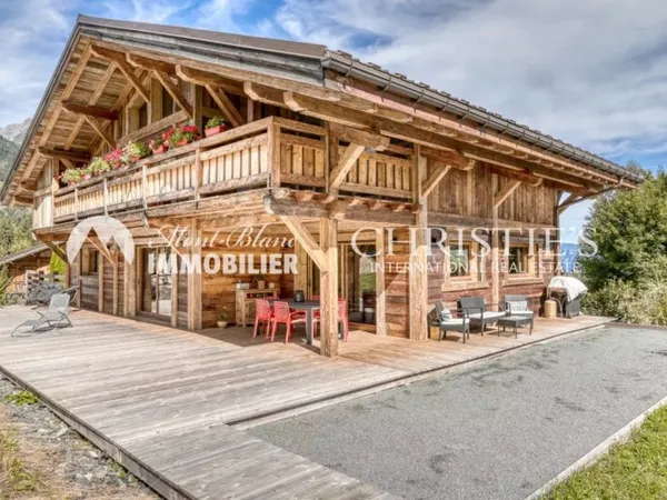 CHALET DE MONTAGNE TRADITIONNEL