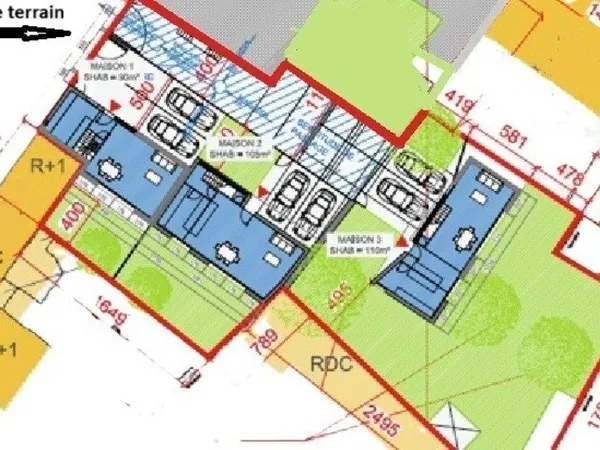 Provins centre ville, terrain pour trois maisons possibles