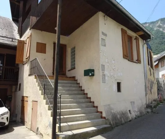 MAISON DE VILLAGE à SAINT-PIERRE-D'ALBIGNY