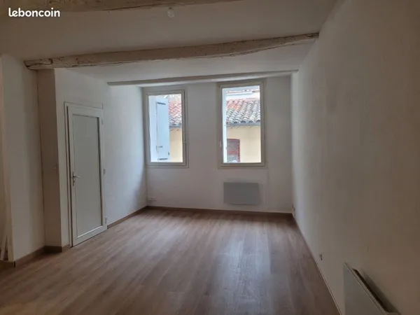 Immeuble avec 2 appartements et garage