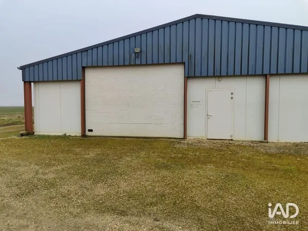 Immeuble commercial 280 m²