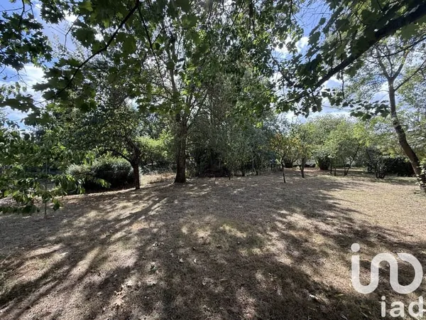Terrain 852 m²