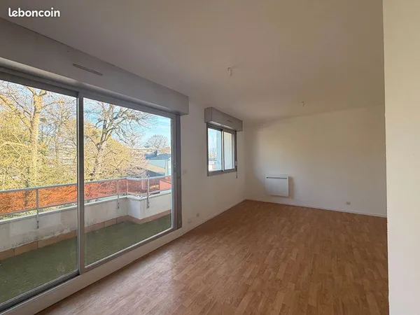 Studio 1 pièce 33 m²