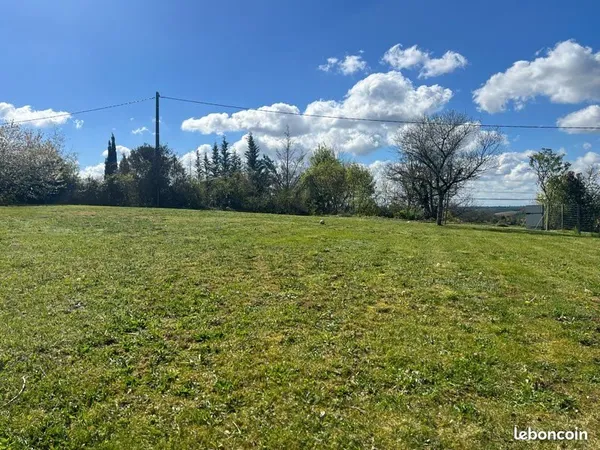 Beau terrain à Loubens-Lauragais