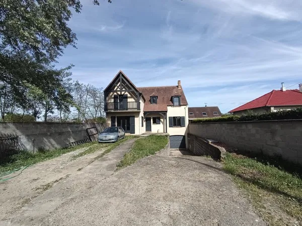 Superbe Maison 5CH aux très beaux Volumes proche Centre-Ville Conflans