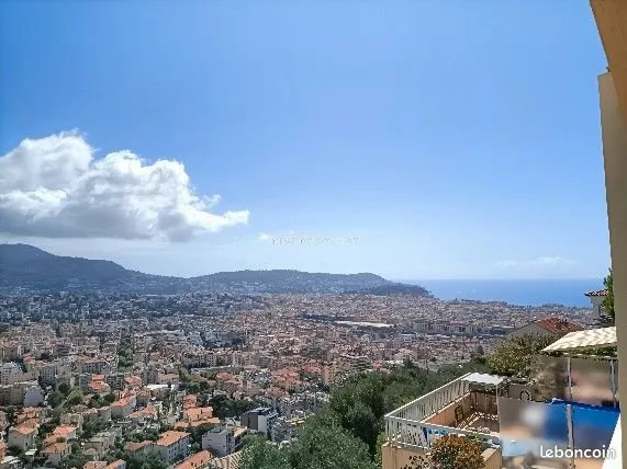 OPPORTUNITÉ À SAISIR SANS TARDER......COLLINE NIÇOISE.....F1 AVEC ALCOVE 30 m² + TERRASSE 8 m² + PAR