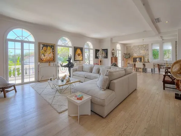À vendre superbe villa de 260m2 avec piscine - Le Cannet