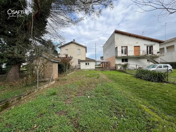 Maison de ville proches commerces et écoles