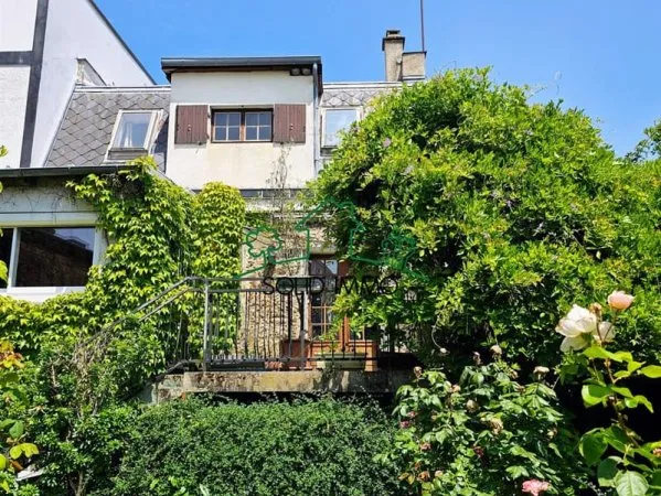 Maison de caractère avec jardin aux portes de Paris Potentiel exceptionnel