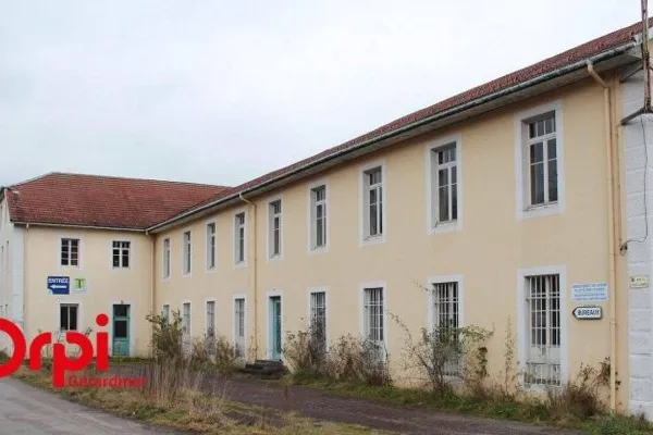 Local commercial 780 m²