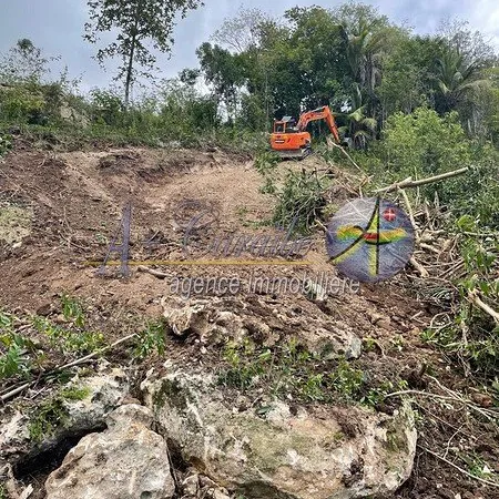 Terrain constructible 860 m2 Environnement calme et verdoy