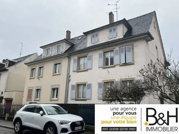 St Florent : F 3 de 60M2 + ses COMBLES + 2 CAVES + JARDIN PRIVAT