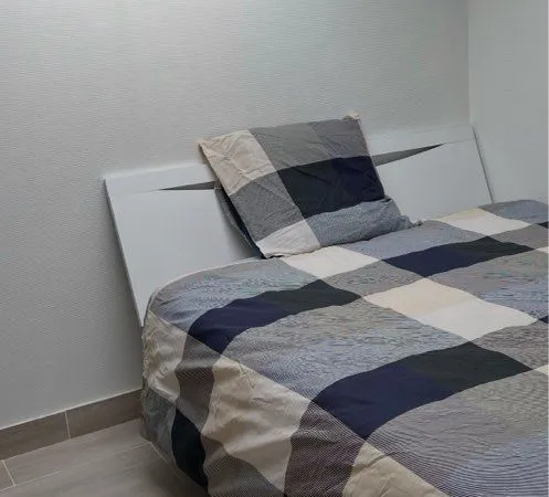 Grande chambre meublée en colocation à Villejuif