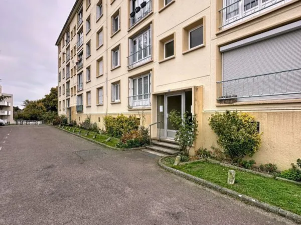 Appartement lumineux au Domaine Le Duc à Évreux 64.02 m²