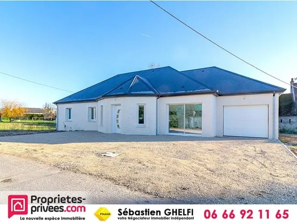 belle maison de plain pied avec grande salle de vie d'environ 80 m²