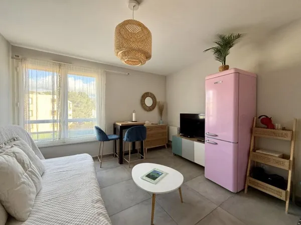 Studio rénové au coeur de la Favière - BORMES-LES-MIMOSAS