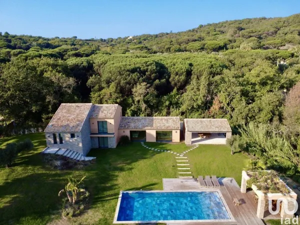 Maison 6 pièces 190 m²