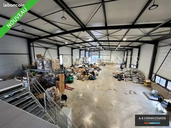 LOCAL D'ACTIVITE 775 m² LA COTE SAINT ANDRE