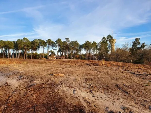 Castets terrain de 812 M² viabilisé