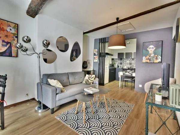 Immeuble de rapport rénové Commerce + 2 appartements For