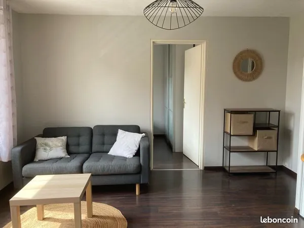 Charmant T2 meublé de 31 m² avec parking privatif Port Saint Sauveur