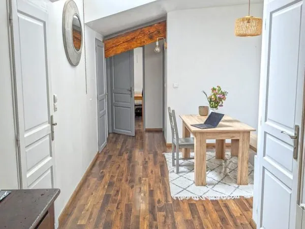 Croix Rousse Centre . Appartement 4 pièces meublé . 72 m2 ha