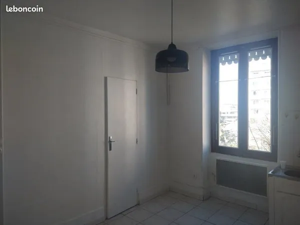 Loue appartement F1bis
