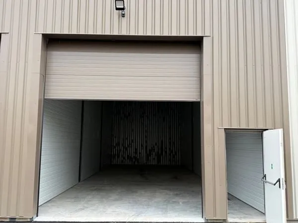 51m² / 56m² - hangar-entrepot-local