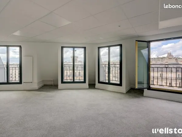 Bureau 928 m²